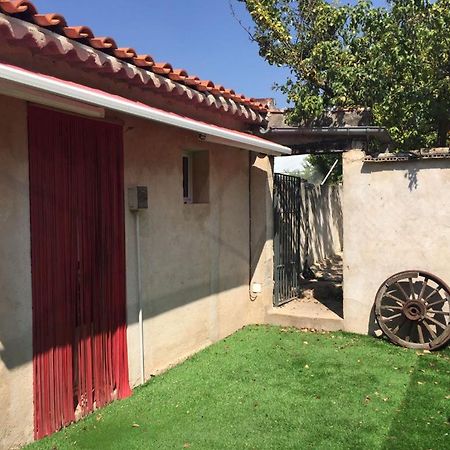 Casa Rural La Navarra Вільярробледо Екстер'єр фото